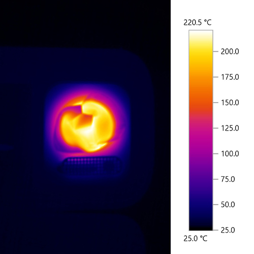 Accurate temperature readings of the Airvape Legacy Core chamber using thermal camera.
