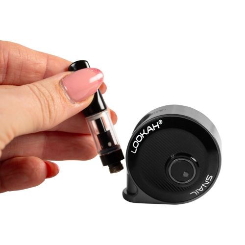 Lookah Snail 2.0 vape pen with mouthpiece
