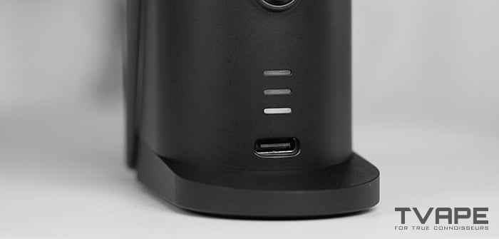 Dr. Dabber Switch Go E-Rig - a close-up view of the USB-C charging port