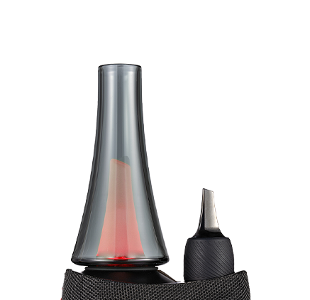 Glass dab rig with quartz banger and carb cap